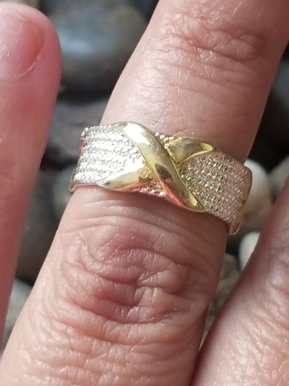 Two-Tone Crisscross Band Ring in Gold and Silver